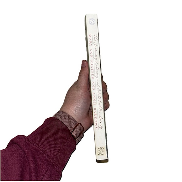 THE GUERNSEY LITERARY AND POTATO PEEL PIE SOCIETY by Mary Anne Schaffer 📚 book - Picture 3 of 7